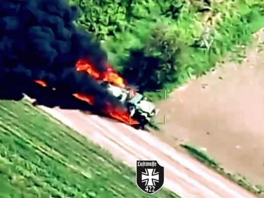 Палаючий бензовоз на кримській трасі. Фото 422 полку безпілотних систем ЗСУ 