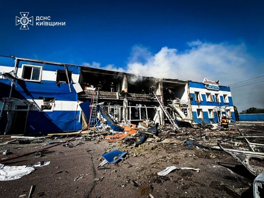 росіяни атакували завод з виробництва молока для дітей