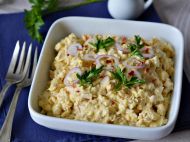 Яичный салат с&nbsp;тунцом: по&nbsp;этому простому рецепту получится очень вкусно