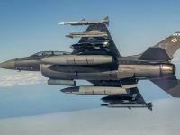 Крылатая ракета AGM-188A Rusty Dagger на F-16