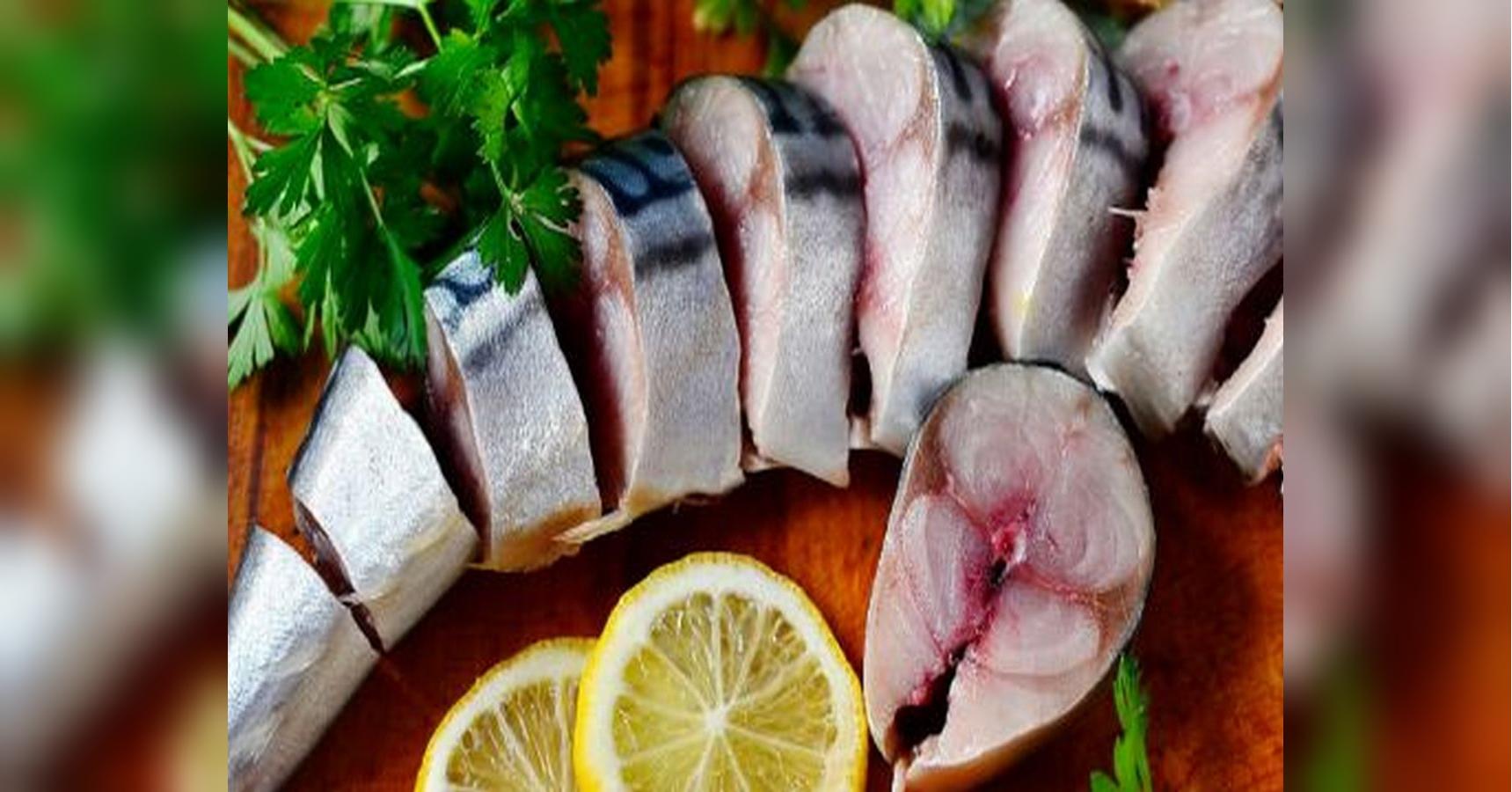 Як замаринувати скумбрію, щоб була на смак як лосось