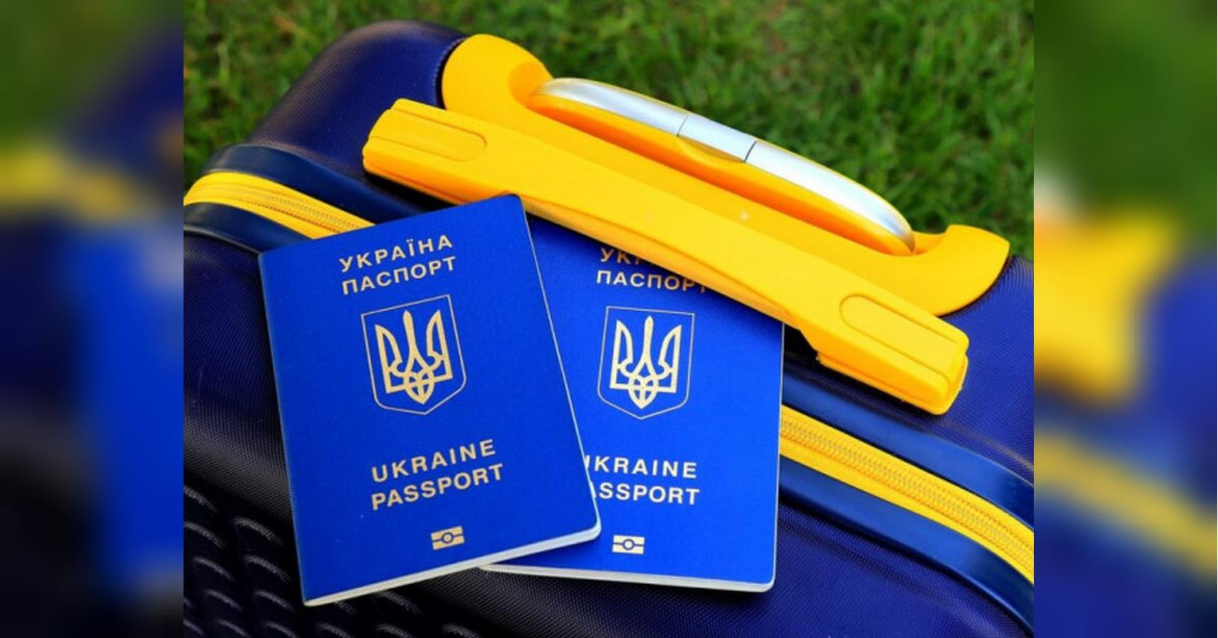 Виїзд за кордон із дітьми: у ДПСУ розповіли актуальні вимоги
