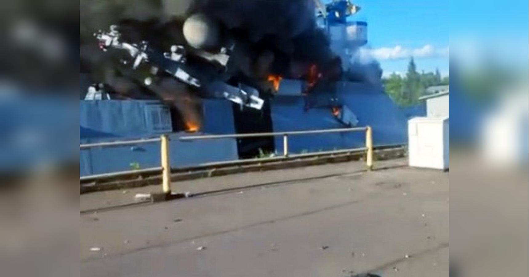 Українські дрони знищили один із найнебезпечніших кораблів рф: з’явилися супутникові знімки (фото)