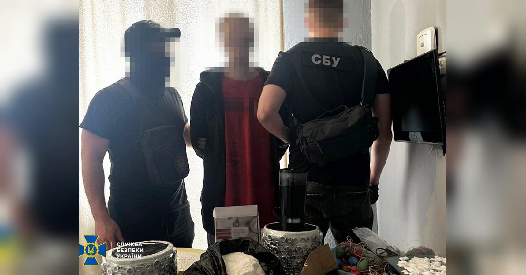 Виготовив понад 12 кг вибухівки для терактів у Харкові: СБУ затримала агента ФСБ «на гарячому»