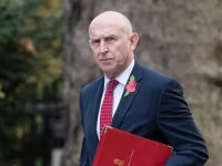 Міністр оборони Британії Джон Гілі подав у відставку