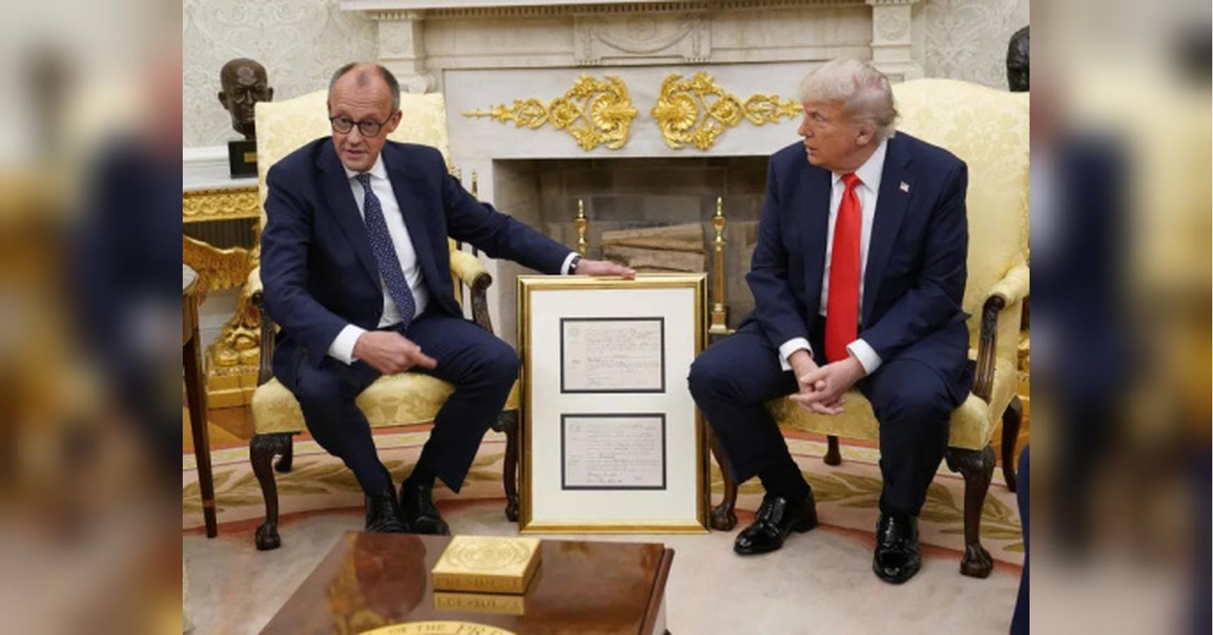На своє 80-річчя Дональд Трамп отримає бій у клітці та подарунки з Німеччини: що готує канцлер Фрідріх Мерц