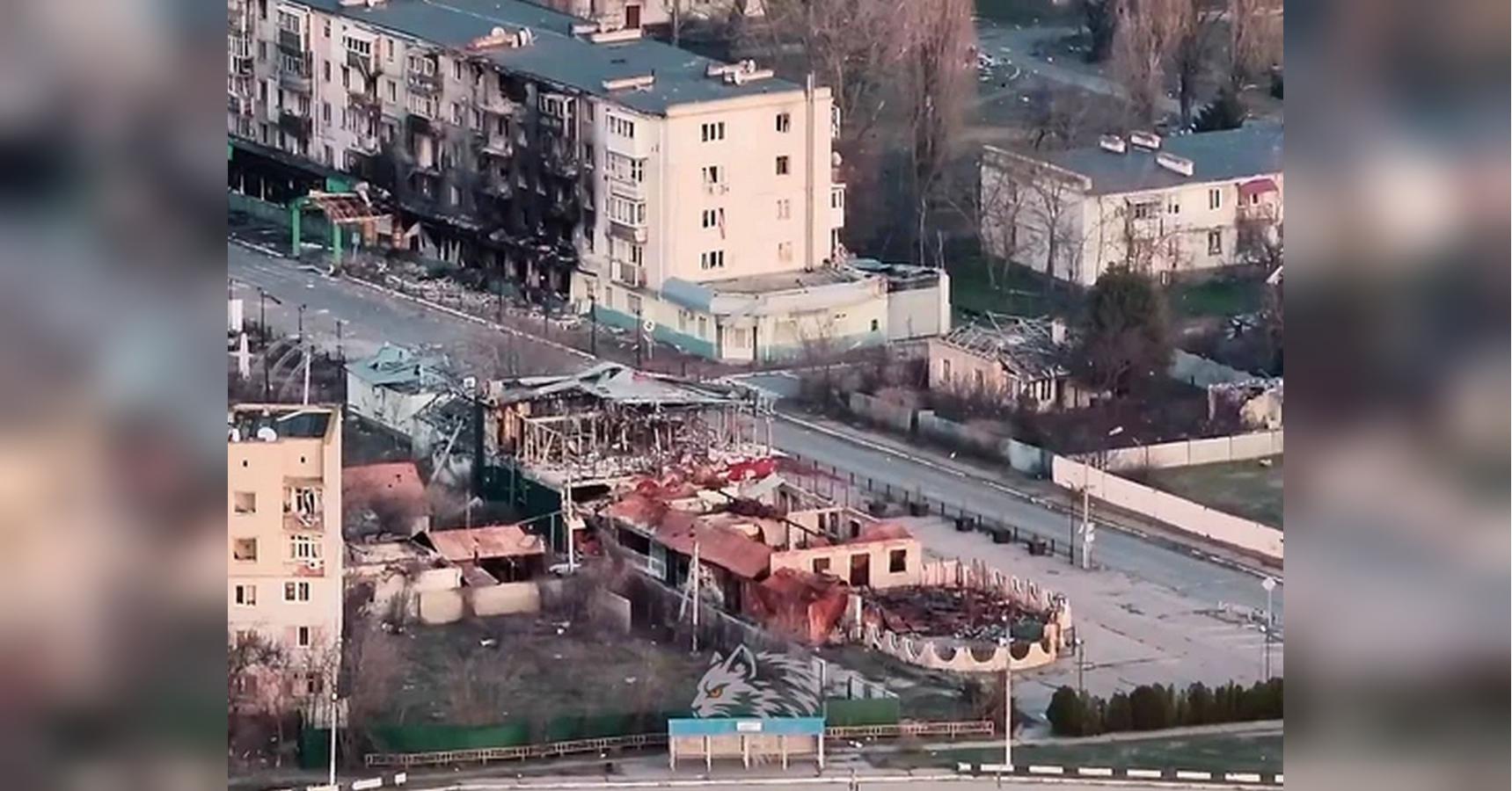 Відрізані від світу, виїхати неможливо: в Олешках залишилися діти, окупанти вбивають місцевих за їжу