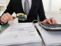 Податкова почне шукати приховані доходи українців: кого перевірять першими