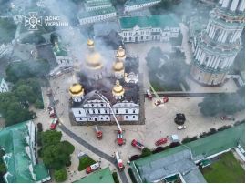 Росія атакувала Київ понад 60 ракетами&nbsp;— Фото: ДСНС