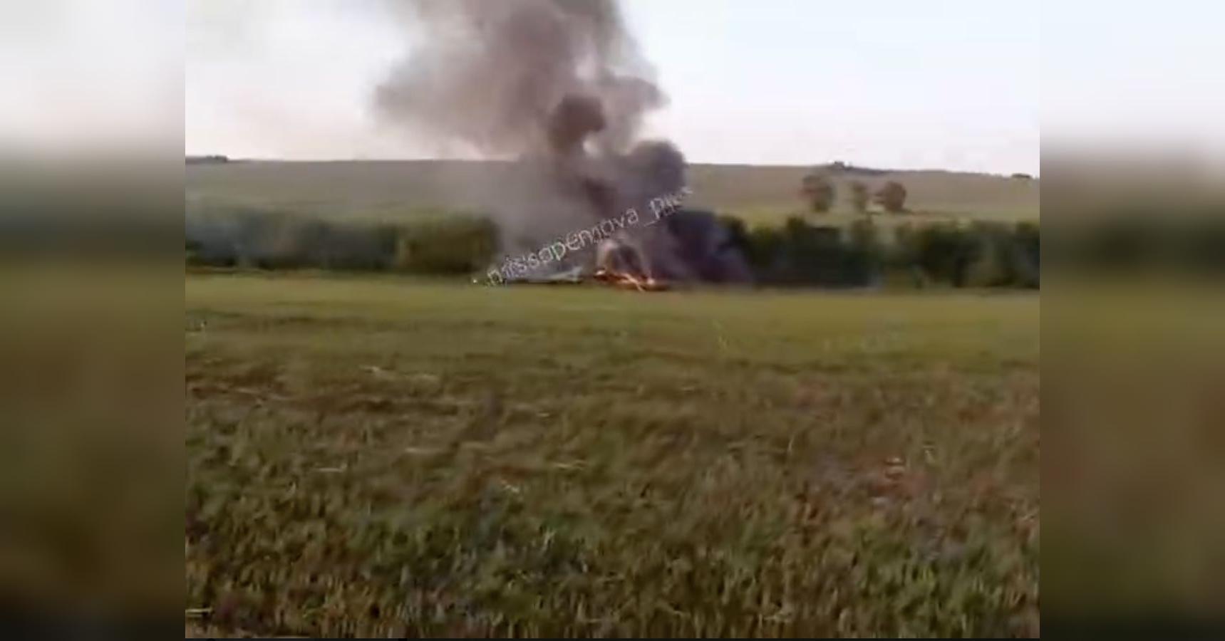 У росії розбився стратегічний бомбардувальник (відео)