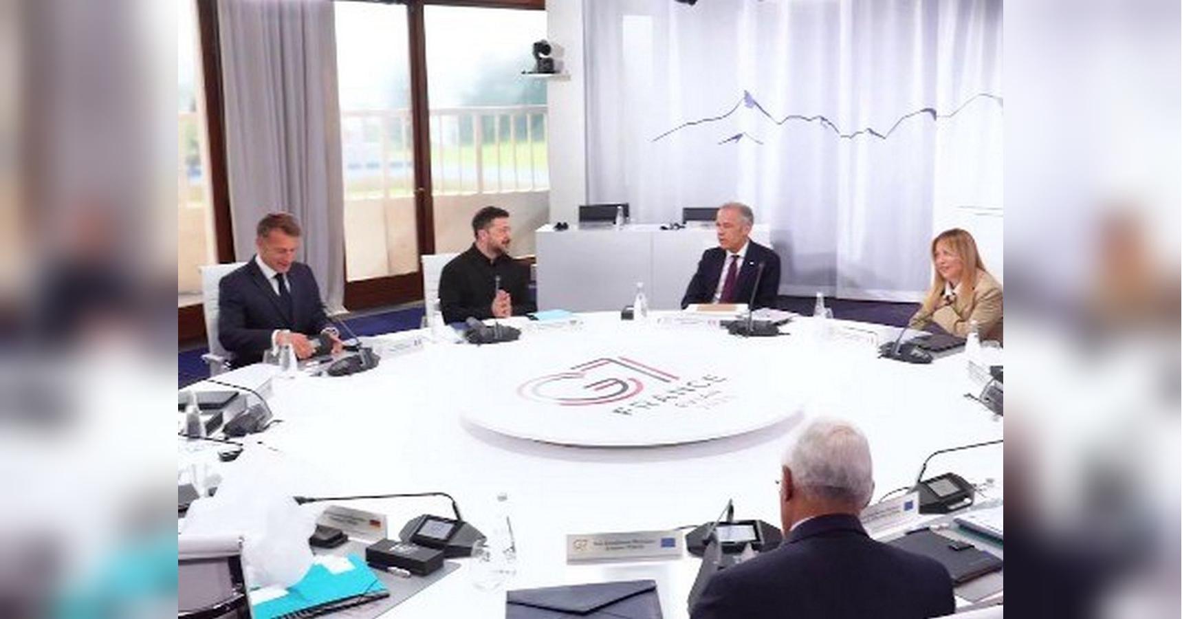 Союзники обіцяють більше ракет для України: Зеленський про зустріч з лідерами G7 на саміті у Франції