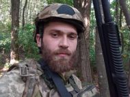 &laquo;Виривав зубами чеку за&nbsp;чекою й&nbsp;закидав гранатами ворога, як&nbsp;у&nbsp;бойовику&raquo;: історія штурмовика, що&nbsp;здолав страх сміхом