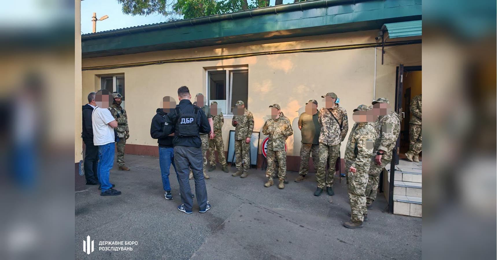 В одному з ТЦК Одеської області катували та ґвалтували мобілізованих, — ДБР (фото)
