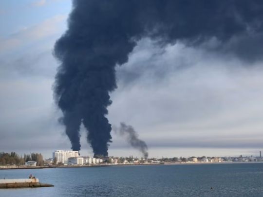 Пожар на нефтебазе в Феодосии. Фото с сайта ua.krymr.com