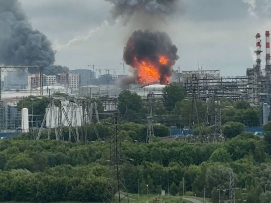За 15 кілометрів від кремля: в СБУ розповіли подробиці удару по московському НПЗ