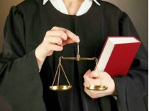 Вийшла заради квартири за рідного дядька: блогери закликають перевірити статки та майно судді з Дніпра