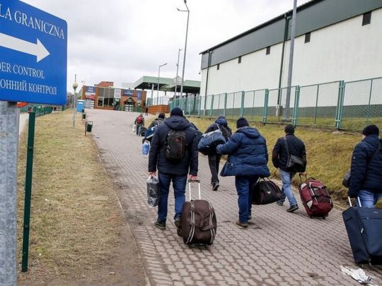 Примусове повернення: кого з українців можуть вивезти з-за кордону примусово