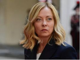Спалила будинок у дитинстві й пережила секс-скандал у стосунках: шокуюча біографія Мелоні (фото)