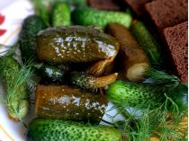 Солоні огірки. Фото Елли Іванової 