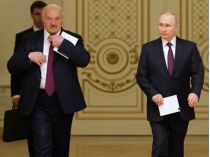 Росія тисне на Олександра Лукашенка