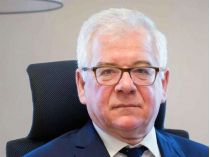 Ексголова МЗС Польщі Яцек Чапутович прокоментував ситуацію з польським орденом