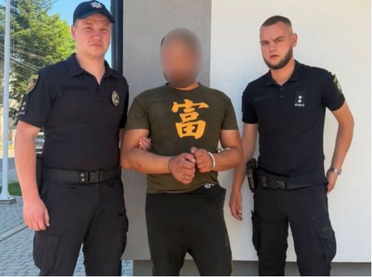 Поліцейські затримали вандала, фото Нацполіції