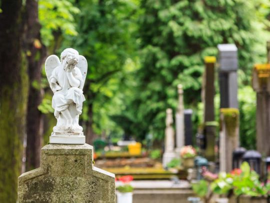 Кто может лишиться права на место на кладбище: украинцам объяснили новые правила захоронения