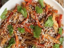 Фунчоза с овощами и курицей, фото скриншот видео