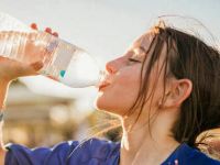 Не лише вода: названо найкращі напої, які рятують від спеки і зневоднення і 