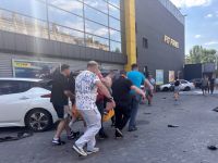Росіяни обстріляли 2 липня фітнес-центр у Запоріжжі — Фото: Запорізька ОВА