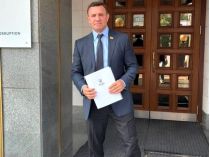 Тищенко перед началом судебного заседания