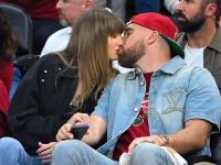 Тейлор Свіфт та Тревіс Келсі 