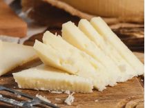 Як приготувати твердий сир в домашніх умовах