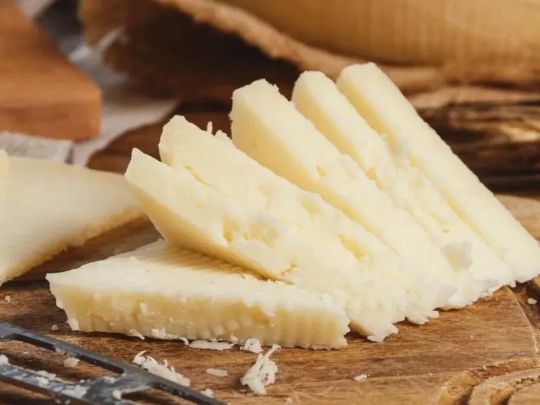 Як приготувати твердий сир в домашніх умовах
