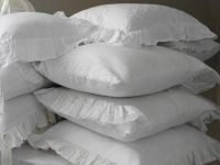 Як почистити влітку великі подушки і ковдри без прання: дієвий спосіб