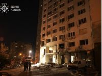 У Києві зросло число жертв російського удару, фото ДСНС