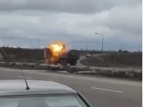 Удар украинского дрона по военной технике рф 