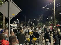 У Львові натовп перекинув автомобіль ТЦК
