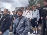 Молодиків змусили вибачатись, фото скриншот відео