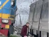 В Винницкой области тепловоз столкнулся с поездом Интерсити — Фото: Укрзалізниця