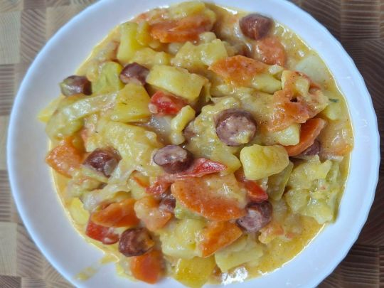 Овочеве рагу з мисливськими ковбасками