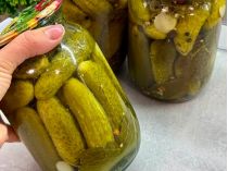 Консервированные огурцы. Фото группы «Смачно та корисно» в Facebook