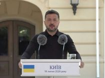 Зеленский дал брифинг, на котором рассказал о положении дел в стране
