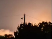 В Керчи в результате ударов беспилотниками горит железнодорожная станция и нефтебаза