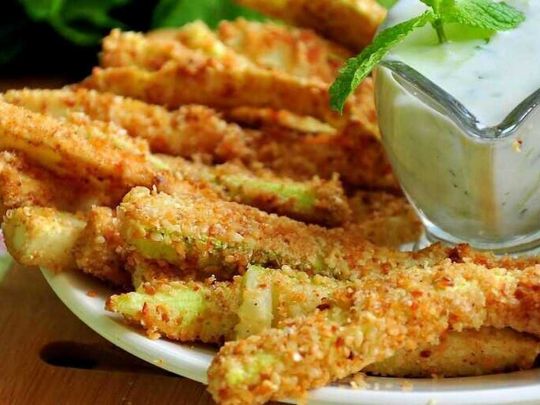 Хрустящие кабачки без капли масла: рецепт, покоривший тысячи хозяек