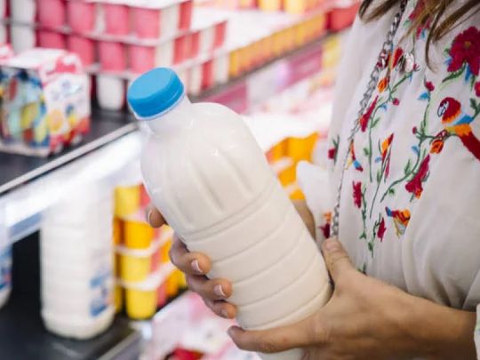 Молочні продукти у магазині. Фото з сайту zemliak.com