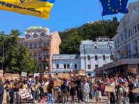 Картонний Майдан у Києві