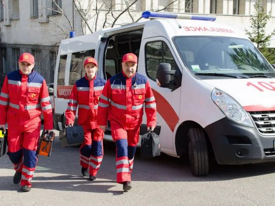 Дитина отримала множинні різані рани, намагаючись завдати собі шкоди під впливом деструктивних вказівок в онлайн-просторі