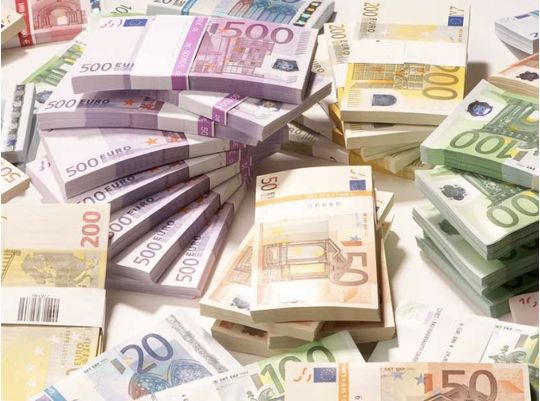 Деньги ЕС идут на поддержку Украины и покупку энергоносителей у РФ, фото из открытых источников