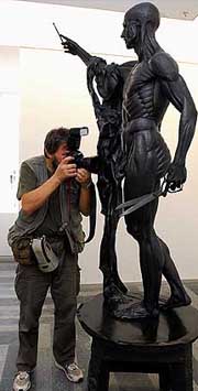 Бронзовая скульптура Дэмиэна Херста Святой Варфоломей